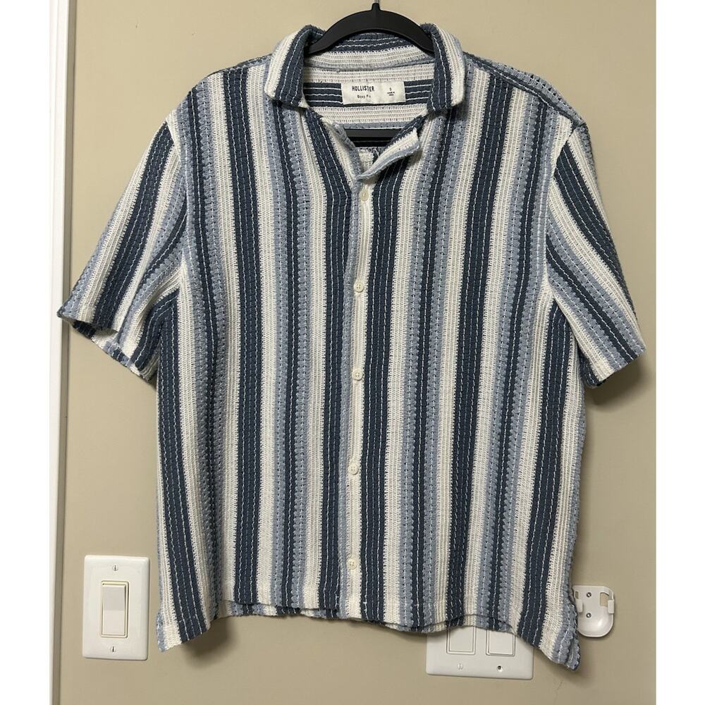 Hollister Boxy Fit Shirt Mens Small Stripe Button Down Crochet Knit Short Sleeve